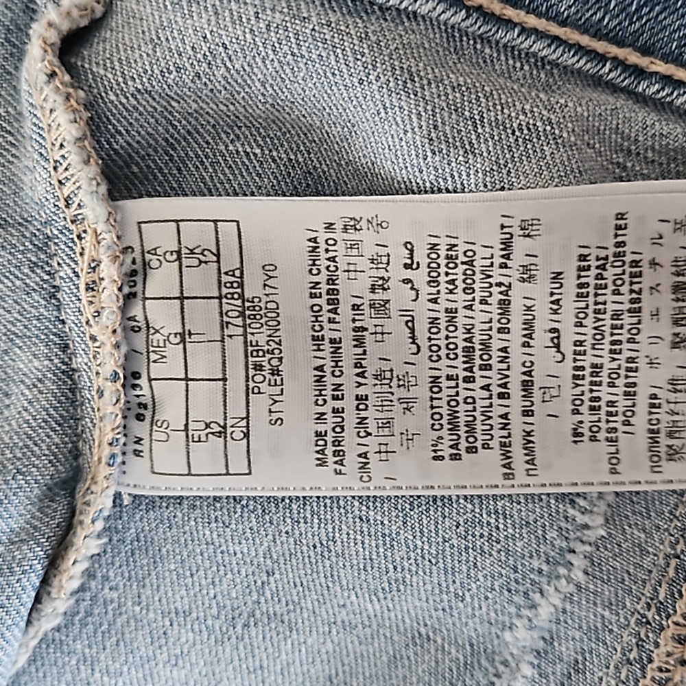 Guess denim vest size Large - Picture 5 of 5